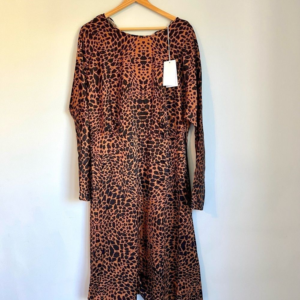 Hugo boss darkea long sleeve animal print dress NWT - Picture 7 of 9